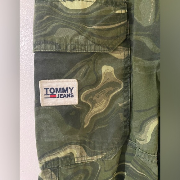 Tommy Hilfiger Camo Cargo Pants - Picture 5 of 6
